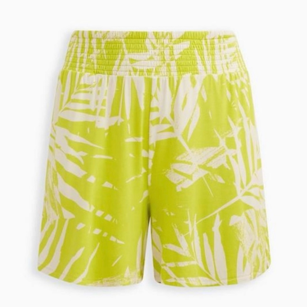 Torrid Green and White Tropical Palm Print Shorts Sz 2x or 18/20
